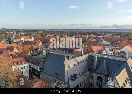 Blick auf die Altstadt von Quedlinburg am Abend Stockfoto