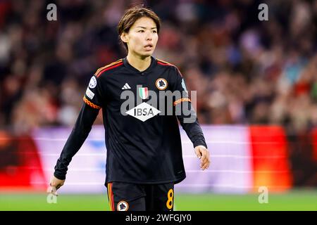 AMSTERDAM, NIEDERLANDE - JANUAR 30: Saki Kumagai (AS Roma) sieht beim Spiel der Gruppe C - UEFA Women's Champions League 2023/24 gegen AFC Ajax und an Stockfoto