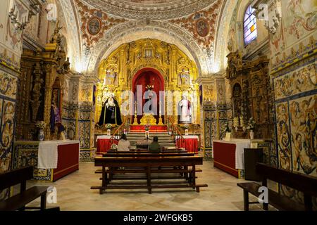 Rota, Cadiz, Spanien - 23. Oktober 2023: Innenraum der Kirche „Our Lady of the O“ in Rota City Stockfoto