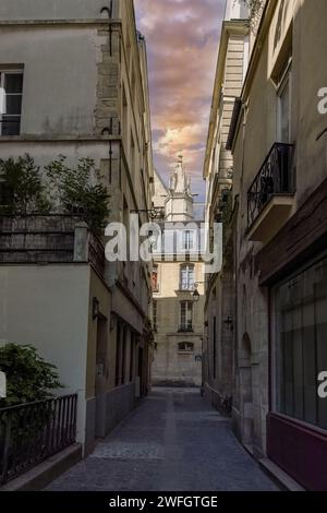 Paris, Gebäude im Marais, im Zentrum, in einer typischen Straße Stockfoto
