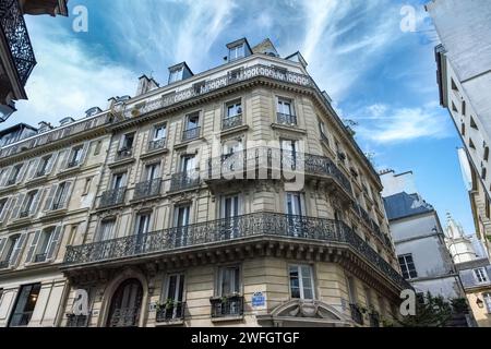 Paris, Gebäude im Marais, im Zentrum, in einer typischen Straße Stockfoto