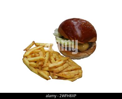 Cheeseburger und Pommes auf weißem Hintergrund Stockfoto