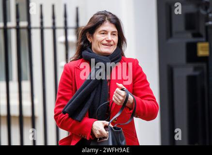 London, Großbritannien. Januar 31, 2024. Lisa Lovering, Sonderberaterin von Rishi Sunak und Betriebsleiterin. Premierminister Rishi Sunak verlässt die Nummer 10, um Fragen zu Premierminister MinisterÕs im Parlament zu stellen. Er wird auf Sir Keir Starmer über den Versandkarton treffen. Quelle: Karl Black/Alamy Live News Stockfoto