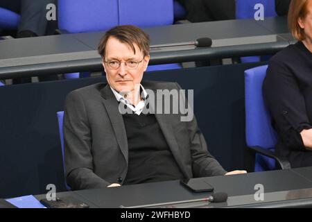 Berlin, Deutschland 31. Januar 2024: Sitzung Deutscher Bundestag, Haushaltsdebatte, Generaldebatte im Bild: Prof. Dr. Karl Lauterbach, Bundesminister für Gesundheit SPD *** Berlin 31 Januar 2024 Sitzung Deutscher Bundestag, Haushaltsdebatte, Generaldebatte im Bild Prof. Dr. Karl Lauterbach, Bundesminister für Gesundheit SPD Copyright: XFotostandx/xReuhlx Stockfoto