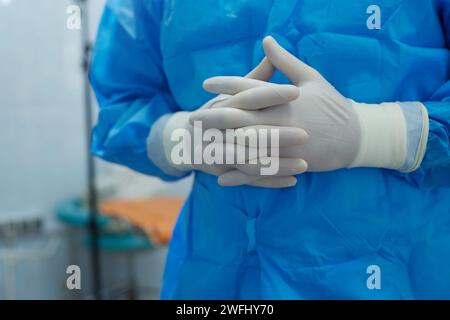 Arzthände in medizinischen Handschuhen Nahaufnahme Stockfoto