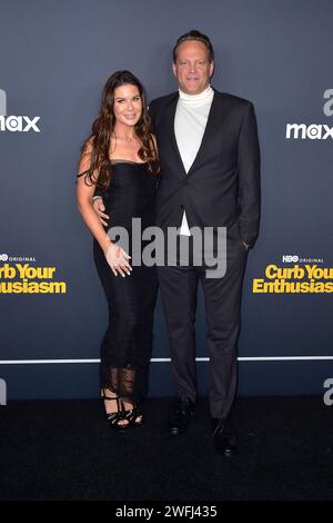 Vince Vaughn mit Ehefrau Kyla Weber bei der Premiere der 12. Staffel der HBO Serie begrenzen Sie Ihre Begeisterung / Lass es, Larry im DGA Theater Complex. Los Angeles, 30.01.2024 *** Vince Vaughn mit Frau Kyla Weber bei der Premiere der 12. Staffel der HBO-Serie Curb Your Begeisterung Let IT Go, Larry im DGA Theater Complex Los Angeles, 30 01 2024 Foto:xD.xStarbuckx/xFuturexImagex larry 4222 Stockfoto