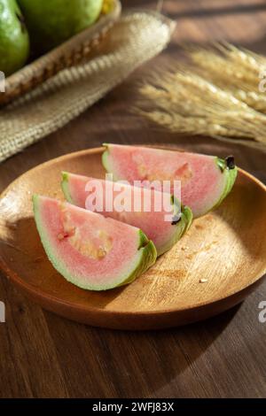 Bilder von Guave, rosa Guava, köstliche asiatische Guava, hochwertige Bilder Stockfoto