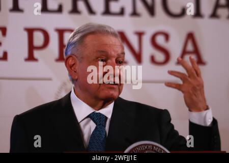 Mexiko-Stadt, Mexiko. Januar 31, 2024. 31. Januar 2024 in Mexiko-Stadt: Der mexikanische Präsident Andres Manuel Lopez Obrador spricht während der Briefing-Konferenz vor Reportern im Nationalpalast. Am 31. Januar 2023 in Mexiko-Stadt. (Foto: Carlos Santiago/Eyepix Group/SIPA USA) Credit: SIPA USA/Alamy Live News Stockfoto