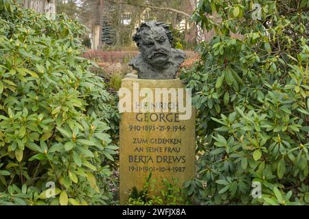 Schnappen Sie Sich Heinrich George, Friedhof Zehlendorf, Onkel-Tom-Straße, Zehlendorf, Berlin, Deutschland Stockfoto