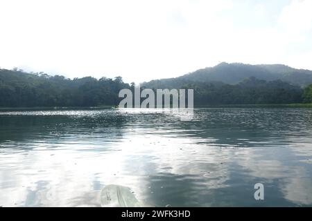 Laguna Yure, Reservoir in der Nähe der Panacam Lodge, Cerro Azul Nationalpark, Honduras, Zentralamerika Stockfoto