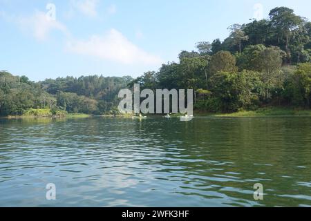 Laguna Yure, Reservoir in der Nähe der Panacam Lodge, Cerro Azul Nationalpark, Honduras, Zentralamerika Stockfoto