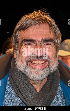 Uraufführung - darf ich das so schreiben am 30.01.2024 in der Lichtburg in Essen. Volker Pispers Kabarettis bei der Uraufführung - darf ich das so schreiben in der Lichtburg in Essen. *** Weltpremiere darf ich das so schreiben am 30 01 2024 auf der Lichtburg in Essen Volker Pispers Kabarett bei der Weltpremiere darf ich das so schreiben auf der Lichtburg in Essen xJFx Stockfoto