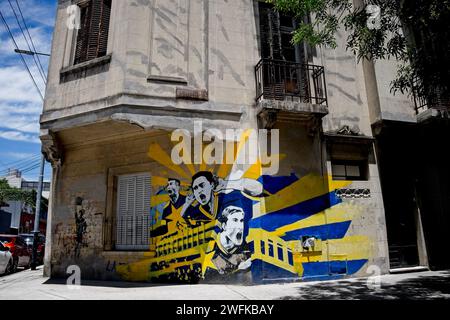 Fußball ist eines der Hauptthemen der Street Art Wandmalereien Buenos Aires ist bekannt für seine lebendige Street Art Kultur. Stockfoto