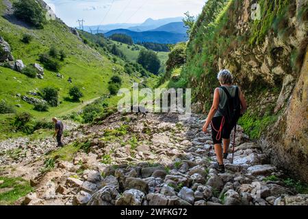 San Adrián Tunnel oder Lizarrate passieren San Adriango Tunela Sandratiko tunela auf dem Aizkorri Gebirge im Baskenland, Goierri, Baskenland Highla Stockfoto