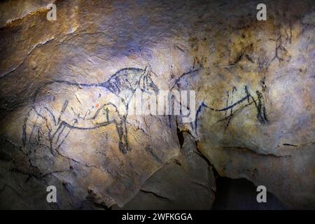 Ekain Höhle, Ekainberri Museum mit der Nachbildung der prähistorischen Ekain Höhlenmalereien, Zestoa, Guipuzcoa, Baskenland, Spanien. Die Ekain-Höhle ( Stockfoto