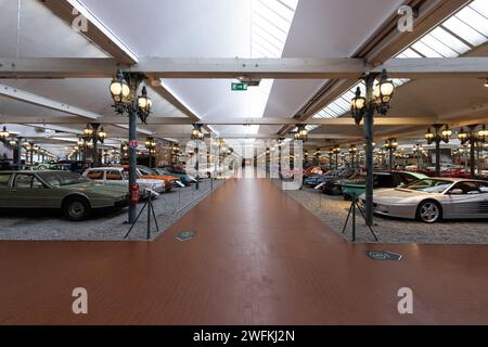 Sammlung von Oldtimern im Musée National de l'Automobile, Collection Schlumpf ist ein Automobilmuseum in Mulhouse, Frankreich. Stockfoto