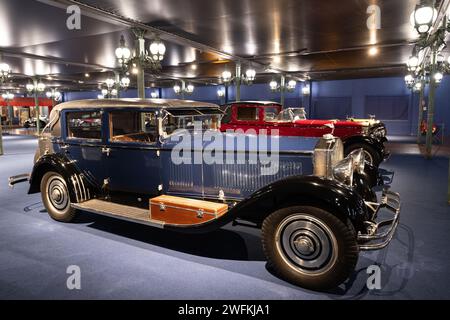 Sammlung von Oldtimern im Musée National de l'Automobile, Collection Schlumpf ist ein Automobilmuseum in Mulhouse, Frankreich. Stockfoto