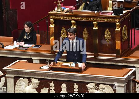 Frankreich. 30. Januar 2024. Premierminister Gabriel Attal hält seine allgemeine Grundsatzrede vor der Nationalversammlung. In Paris, Frankreich am 30. Januar 2024. (Foto: Lionel Urman/SIPA USA) Credit: SIPA USA/Alamy Live News Stockfoto