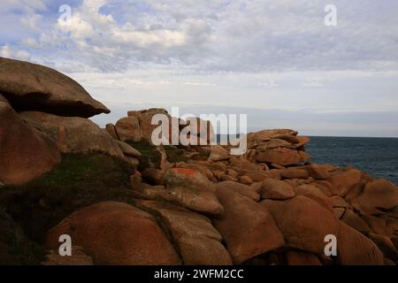 Renote Island ist eine Insel, die zur französischen Gemeinde Trégastel im Departement Côtes-d'Armor in der Bretagne gehört. Stockfoto