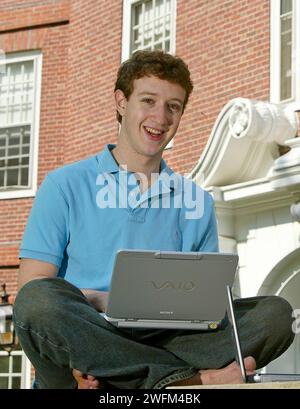 Cambridge, MA, 14. Mai 2004 Mark Zuckerberg, Gründer von Facebook, fotografierte in Eliot House, Harvard University, Cambridge, MA, während er Student in Harvard war (Rick Friedman) , Stockfoto