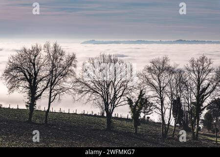 La Rochette - Vue hivernale de la vallée de la Vézère Stockfoto