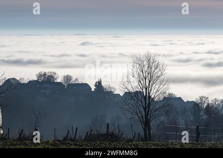 La Rochette - Vue hivernale de la vallée de la Vézère Stockfoto