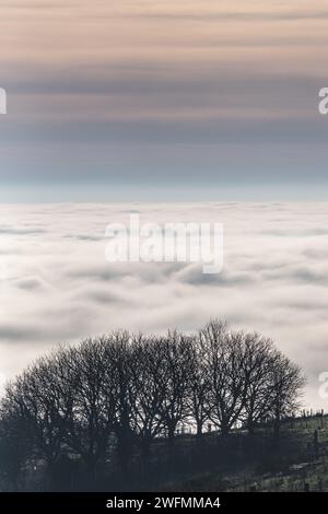 La Rochette - Vue hivernale de la vallée de la Vézère Stockfoto