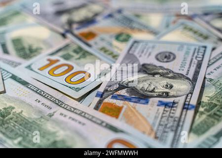 Nahaufnahme von Bargeld, 100 100 US-Dollar-Scheine, 50 US-Dollar-Scheine, 20 US-Dollar-Scheine, jede Menge Bargeld. Stockfoto