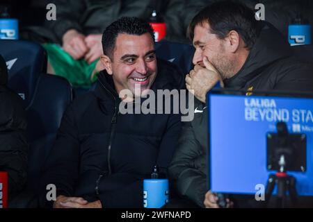 Barcelona, Esp. Januar 31, 2024. FC BARCELONA gegen CA OSASUNA 31. Januar 2024 Xavi Hernandez Cheftrainer des FC Barcelona vor dem Spiel zwischen dem FC Barcelona und DER CA Osasuna entsprechend dem 20. Tag der La Liga EA Sports im Olimpischen Stadion Lluis Companys in Montjuic in Barcelona, Spanien. Quelle: Rosdemora/Alamy Live News Stockfoto