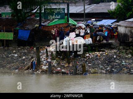 Heftige Monsunregen entlang des Kaladan-Flusses im Bundesstaat Rakhine in West-Myanmar. Stockfoto