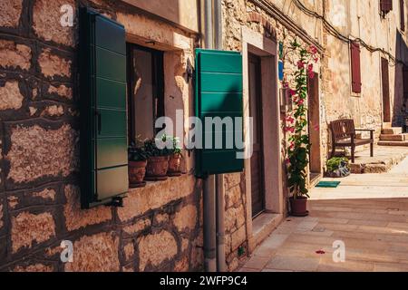 Das historische Bergdorf Bale Valle in Istrien, Kroatien Stockfoto