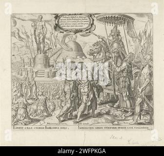 Nebukadnessar beschuldigt Sadrach, Mesach en Abednego, 1627–1678 Druck König Nebukadnessar beschuldigt die Juden Sadrach, Mesach und Abednego, die heidnischen Götter, nicht zu ehren. Links eine goldene Statue einer Gottheit und einer Menschenmenge, die das Bild verehrt. Ein brennender Ofen im Hintergrund. Jeder, der sich weigert, das Bild anzubeten, wird in den Ofen geworfen. Druckerei: Haarlempublisher: Antwerpener Papier mit der Widmung der goldenen Statue: In Gegenwart von König Nebukadnezar werden Trompeten geblasen und alle Menschen, die das Bild umgeben, fallen auf die Knie Stockfoto