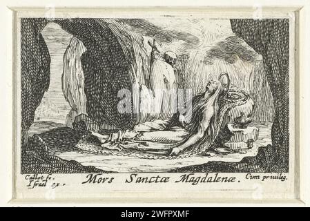 De Dood Van Maria Magdalena, Jacques Callot, 1632 Druck Maria Magdalena ist tot in einer Höhle, einem Kruzifix und einem Schädel neben ihr. Unter der Aufführung eine Unterschrift in lateinischer Sprache. Dieser Druck ist Teil einer Serie von sechs Drucken, bestehend aus einem Titeldruck und fünf Aufführungen von Bußheiligen. Druckerei: Nancypublisher: Paris Papier ätzend Tod der St. Maria Magdalena Stockfoto