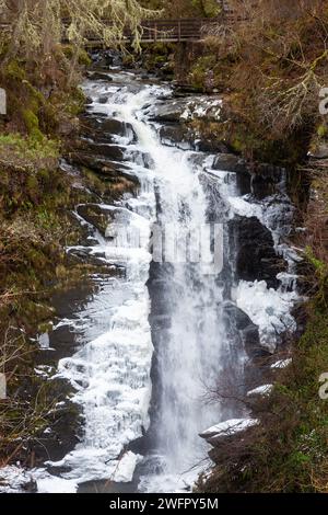 Upper Moness Falls bei den Birks of Aberfeldy an einem Wintertag Stockfoto