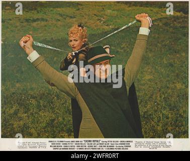 Casino Royale David Niven Agent James Bond in der wilden psychedelischen Spoof. Mit Peter Sellers, Ursula Andress und Orson Welles Stockfoto