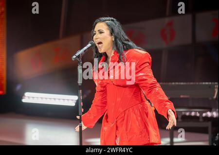 New York, Usa. Januar 31, 2024. NEW YORK, NEW YORK – JANUAR 31: Demi Lovato tritt auf der Bühne des Red Dress Collection Concert 2024 der American Heart Association im Jazz at Lincoln Center am 31. Januar 2024 in New York City auf. Quelle: Ron Adar/Alamy Live News Stockfoto