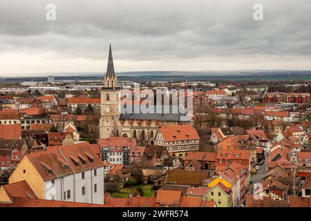 Bad Langensalza Bad Langensalza ist eine Kurstadt im Unstrut-Hainich-Kreis in Thüringen. Sie ist nach der Kreisstadt Mühlhausen die zweitgrößte Stadt im Kreis und bildet das Mittelzentrum für dessen südöstlichen Teil sowie für einige Gemeinden im nördlichen Landkreis Gotha. Bad Langensalza Thüringen Deutschland *** Bad Langensalza Bad Langensalza ist eine Kurstadt im Stadtteil Unstrut Hainich in Thüringen. Sie ist nach der Kreisstadt Mühlhausen die zweitgrößte Stadt des Landkreises und bildet das Zentrum für ihren südöstlichen Teil sowie für einige Gemeinden im nördlichen Landkreis Stockfoto