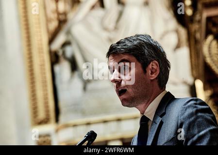 Paris, Frankreich. Januar 31, 2024. Antonin Burat/Le Pictorium - Rede von Premierminister Gabriel Attal vor der französischen Nationalversammlung - 31/01/2024 - Frankreich/Ile-de-France (Region)/Paris - Premierminister Gabriel Attal hält seine Rede zur allgemeinen Politik vor der französischen Nationalversammlung am 30. Januar 2024. Quelle: LE PICTORIUM/Alamy Live News Stockfoto