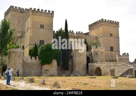 Ampudia, Schloss. Tierra de Campos, Provinz Palencia, Castilla y Leon, Spanien. Stockfoto