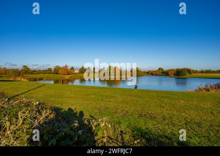 Chigborough Lakes Nature Reserve und Angelteiche in der Nähe des Heybridge Basin Essex Stockfoto