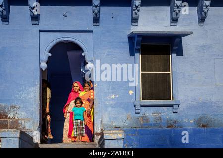 Porträt von Frauen und einem Kind, Jodhpur, Rajasthan, Indien Stockfoto