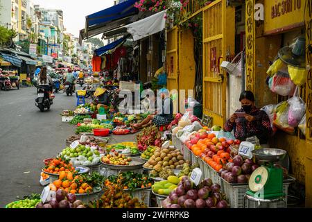 Obst und Gemüse auf der Straße in Ho-Chi-Minh-Stadt, Vietnam Stockfoto