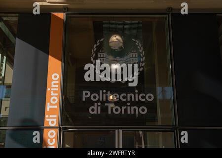 Das Polytechnic of Turin, das sich in Lingotto befindet, ist ein hochrangiger Ausbildungscampus mit Laboren, Lernräumen und Hörsaal, wo sich der Hauptsitz befindet Stockfoto