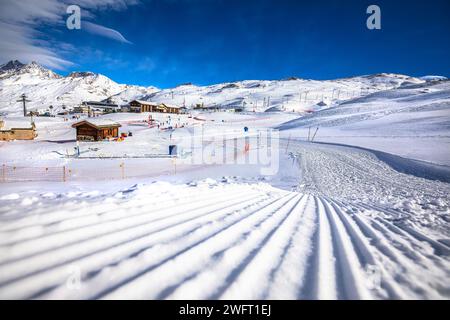 Skipiste in Riffelberg im Skigebiet Zermatt, Wallis in der Schweiz Stockfoto