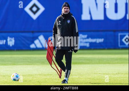 Hamburg GER, Training Hamburger SV, Fussball, 2. Bundesliga, Saison 2023/2024, 01.02.2024 Tim Walter Hamburger SV, Trainer GER, Training Hamburger SV, Fussball, 2. Bundesliga, Saison 2023/2024, 01.02.2024 *** Hamburg GER, Training Hamburger SV, Fußball, 2 Bundesliga, Saison 2023 2024, 01 02 2024 Tim Walter Hamburger SV, Trainer GER, Training Hamburger SV, Fußball, 2 Bundesliga, Saison 2023 2024, 01 02 2024 Copyright: xEibner-Pressefoto/MarcelxvonxFehrnx EP MFN Stockfoto