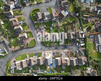 Luftaufnahme von Vorstadteinfamilienhäusern in einer Sackgasse in Hereford UK im Februar 2024 Stockfoto