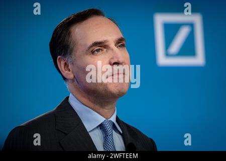 Deutsche Bank Jahresmedienkonferenz 2024 James von Moltke Strellvertretender Vorstandsvorsitzender und Finanzvorstand Deutsche Bank AG im Portrait bei der Jahresmedienkonferenz 2024 der Deutschen Bank in Frankfurt, Frankfurt, Frankfurt, 01.02.2024 Frankfurt Hessen Deutschland *** Deutsche Bank Annual Media Conference 2024 James von Moltke Strell Stellvertretender Vorstandsvorsitzender und Chief Financial Officer der Deutschen Bank AG im Portrait auf der Annual Media Conference 2024 der Deutschen Bank in Frankfurt, Frankfurt, 01 02 2024 Frankfurt Hessen Deutschland Stockfoto