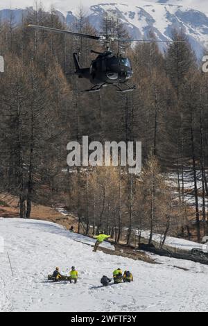 Valle di Susa, Turin. italien. Apine-Militäreinheit während der Winterarmeeübung namens White Fox. Stockfoto