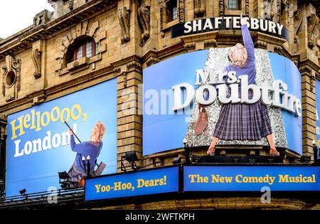 London, Großbritannien. Mrs. Doubtfire, das Musical, im Shaftesbury Theatre, Shaftesbury Avenue, Januar 2024 Stockfoto