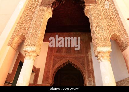 Die Saadiangräber sind eine historische königliche Nekropole in Marrakesch, Marokko, die sich auf der Südseite der Kasbah-Moschee befindet Stockfoto